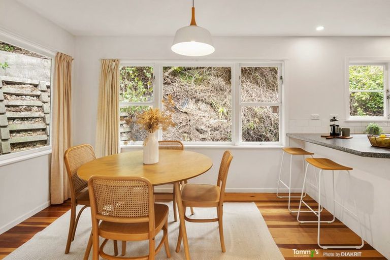 Photo of property in 17 Beach Street, Island Bay, Wellington, 6023