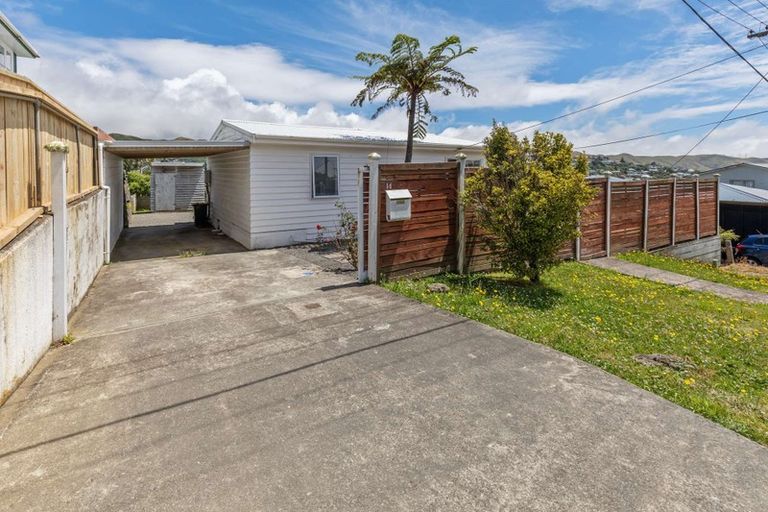 Photo of property in 14 Sheridan Terrace, Johnsonville, Wellington, 6037