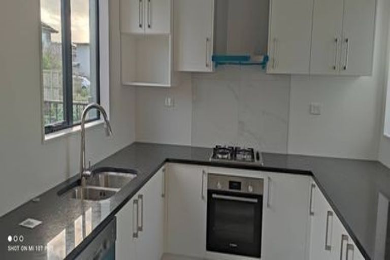 Photo of property in 1/39 Great South Road, Takanini, 2112