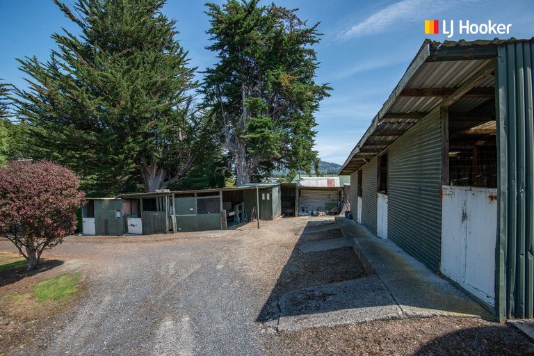 Photo of property in 4 Mcmeakin Road, Abbotsford, Dunedin, 9018