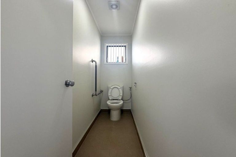 Photo of property in 1 Heathberry Close, Papatoetoe, Auckland, 2025