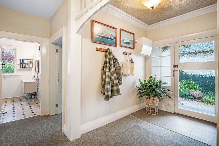 Photo of property in 28 Wharfe Street, South Hill, Oamaru, 9400