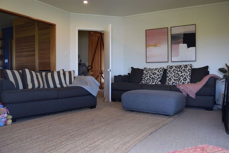 Photo of property in 100 Amritsar Street, Khandallah, Wellington, 6035