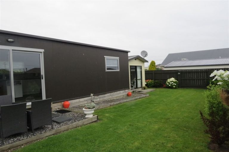 Photo of property in 27a Seabury Avenue, Foxton Beach, Foxton, 4815