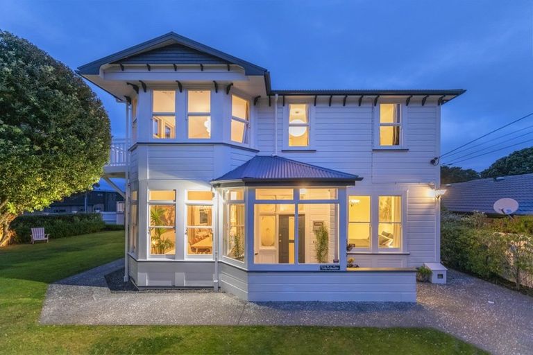 Photo of property in 33 Ferry Street, Seatoun, Wellington, 6022