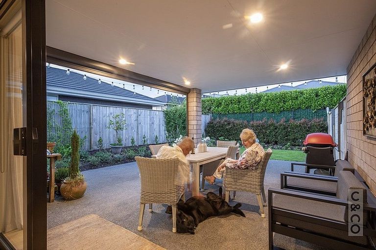 Photo of property in 17 Pitoitoi Drive, Riverhead, 0820