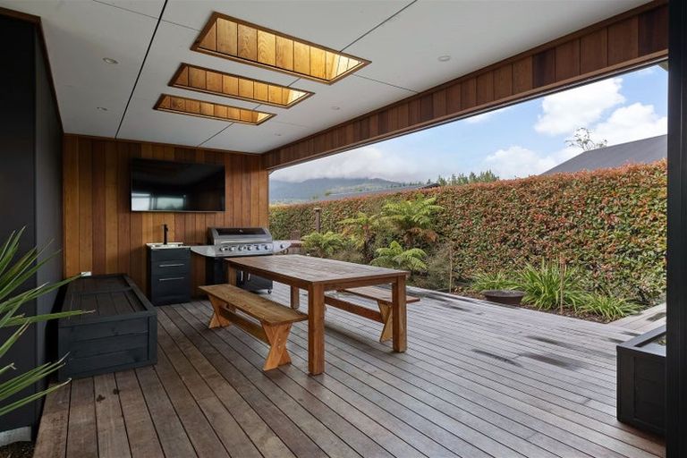 Photo of property in 99 Cashmere Bay Road, Moana, 7875