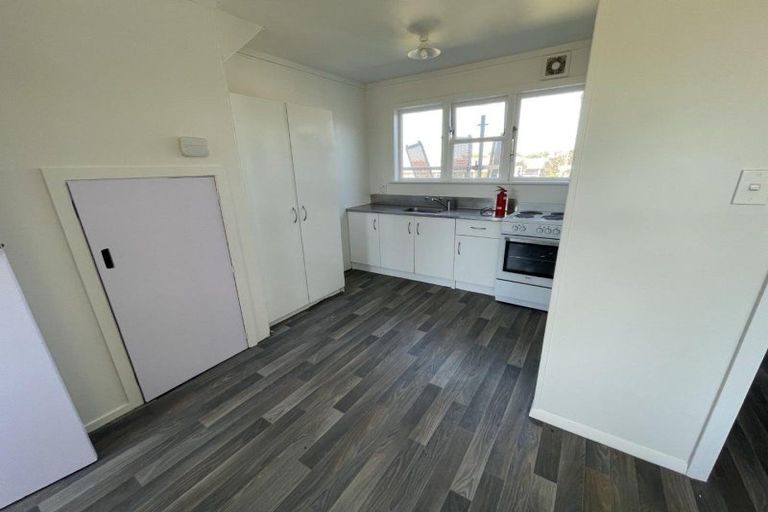 Photo of property in 8 Matipo Street, Castlecliff, Whanganui, 4501