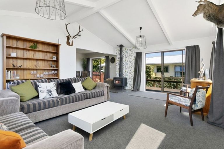 Photo of property in 108 Richmond Avenue, Richmond Heights, Taupo, 3330