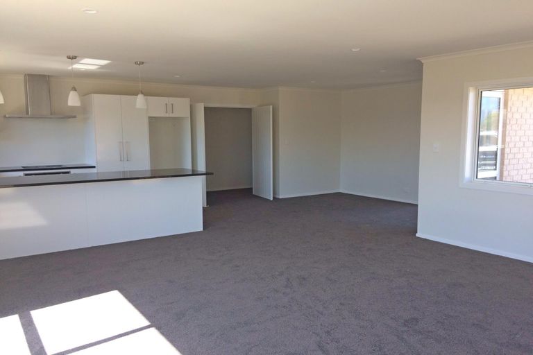 Photo of property in 4 Austin Reid Avenue, Carterton, 5713