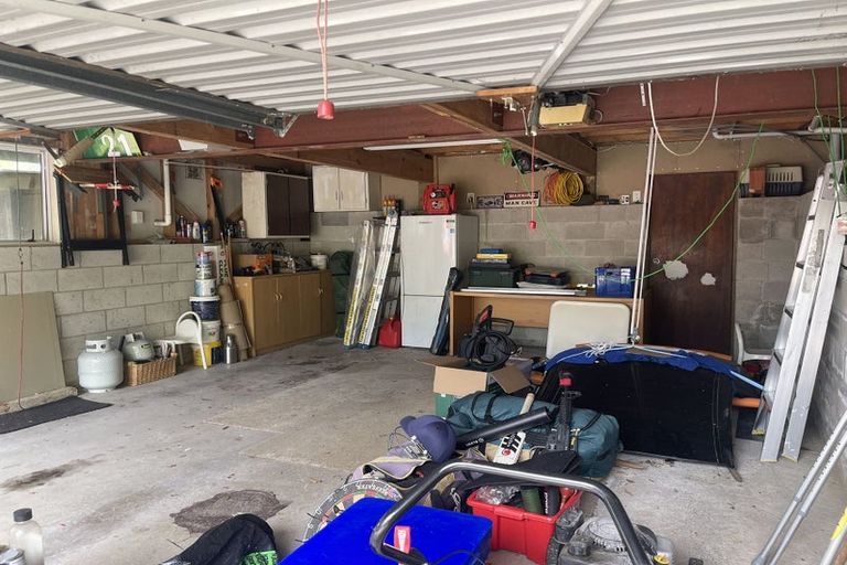 Photo of property in 42 Oaktree Avenue, Browns Bay, Auckland, 0630