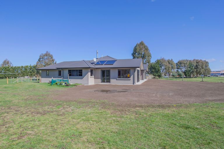 Photo of property in 16 Oak Street, Orari, Geraldine, 7992