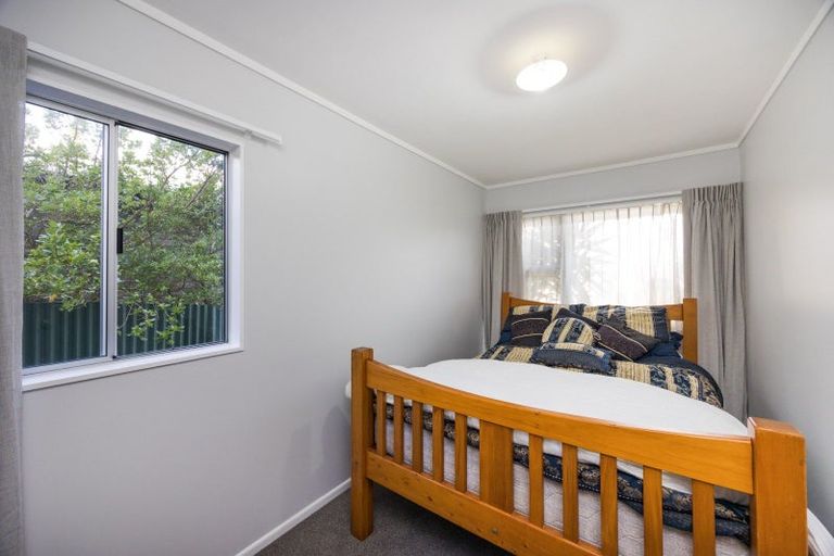 Photo of property in 43 Shortt Street, Foxton Beach, Foxton, 4815