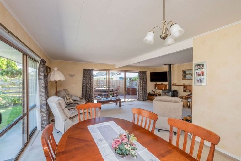 Photo of property in 67 Nimmo Avenue East, Waikanae, 5036