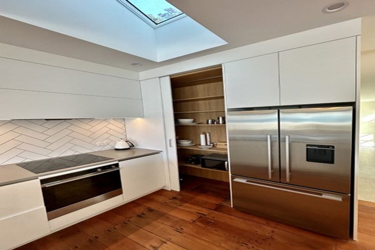 Photo of property in 163 Marine Parade, Seatoun, Wellington, 6022