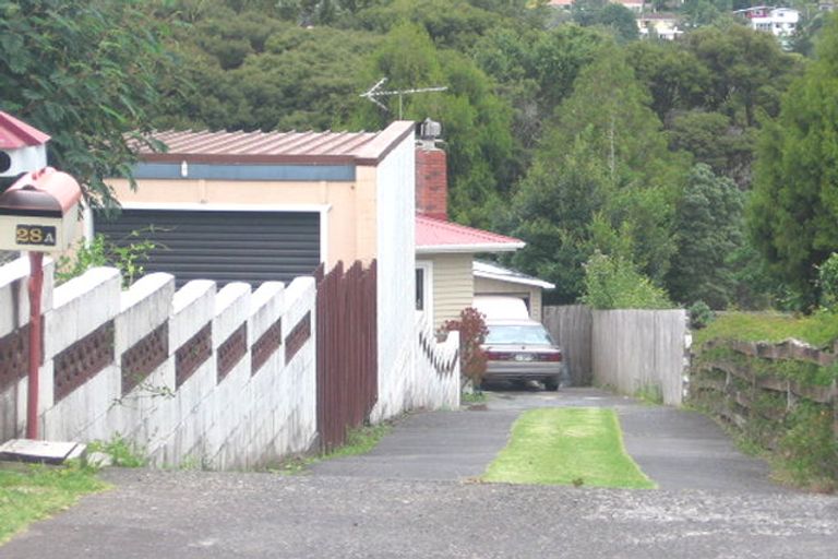 Photo of property in 2/28 Valley View Road, Glenfield, Auckland, 0629