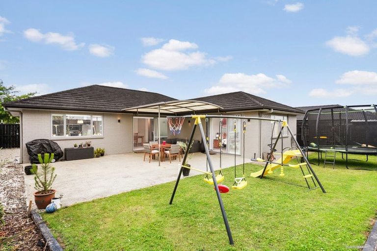 Photo of property in 30 Castellina Drive, Karaka, Papakura, 2113