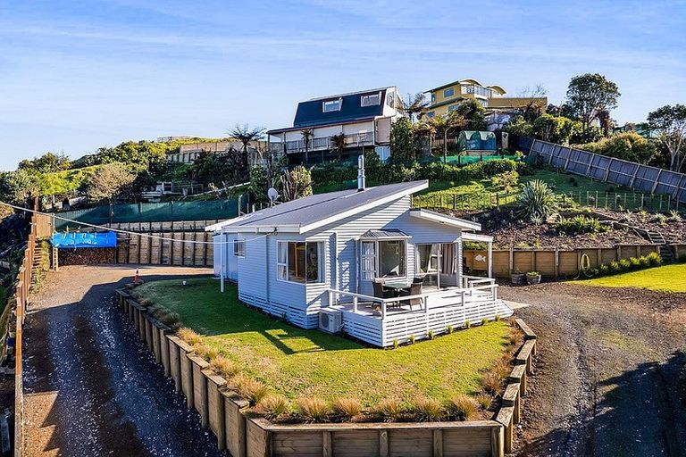 Photo of property in 8 Tainui Street, Mokau, 4376