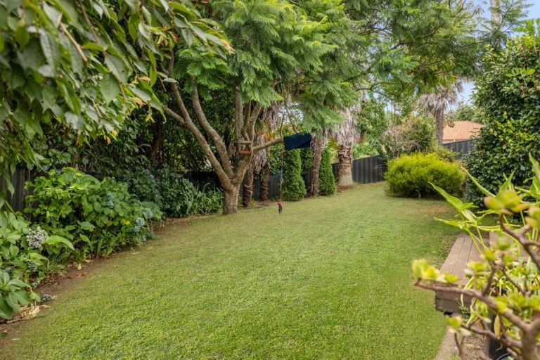 Photo of property in 2 Portchester Close, Bethlehem, Tauranga, 3110