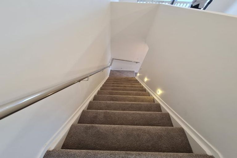 Photo of property in 14a Kotahitanga Street, Papakura, 2110