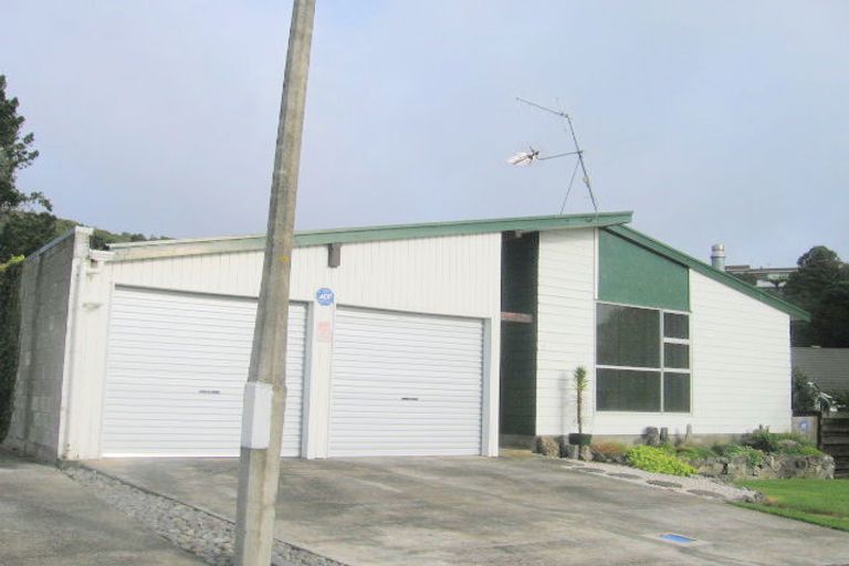 Photo of property in 12 Bowline Place, Whitby, Porirua, 5024