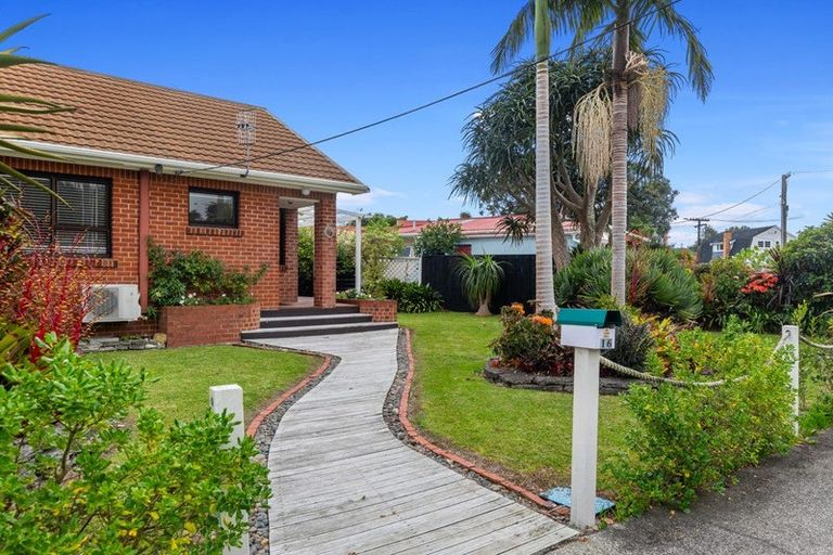 Photo of property in 16 Lovatt Crescent, Kensington, Whangarei, 0112