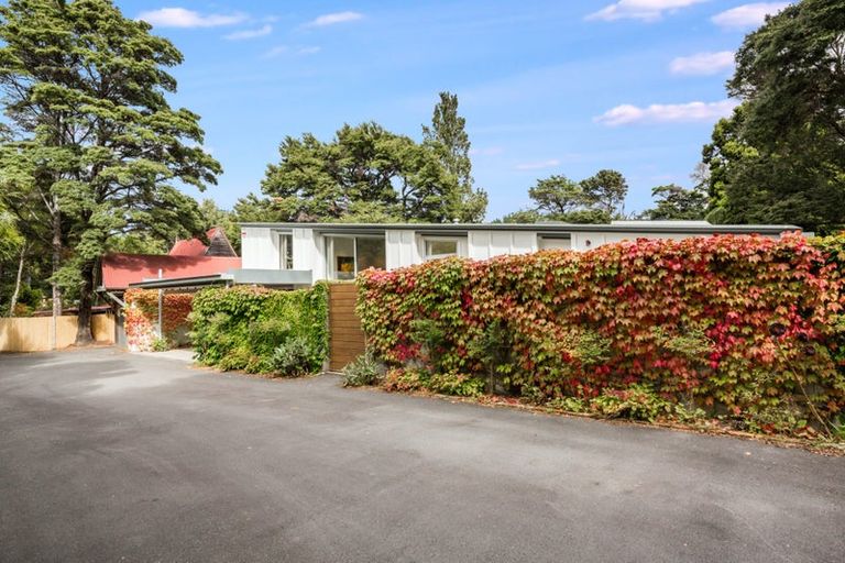 Photo of property in 82 Blue Mountains Road, Pinehaven, Upper Hutt, 5019