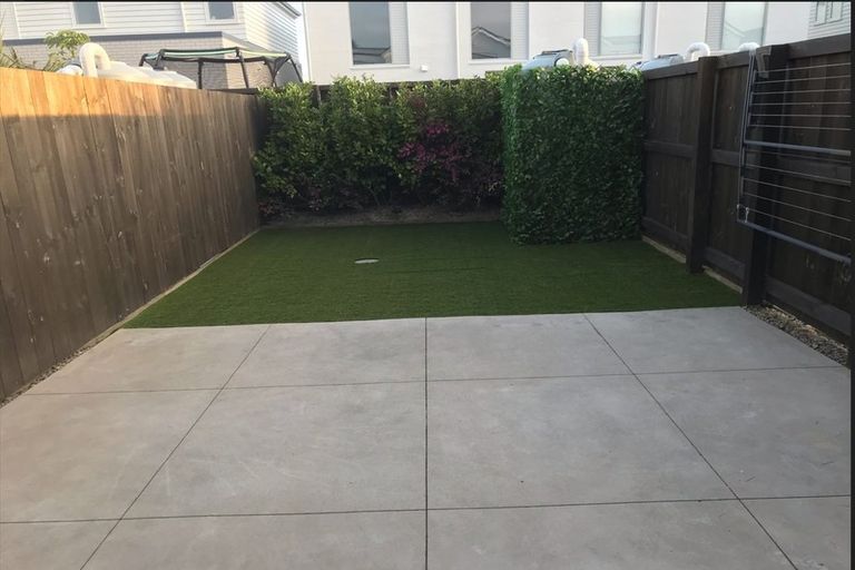 Photo of property in 65 Glidepath Road, Hobsonville, Auckland, 0616