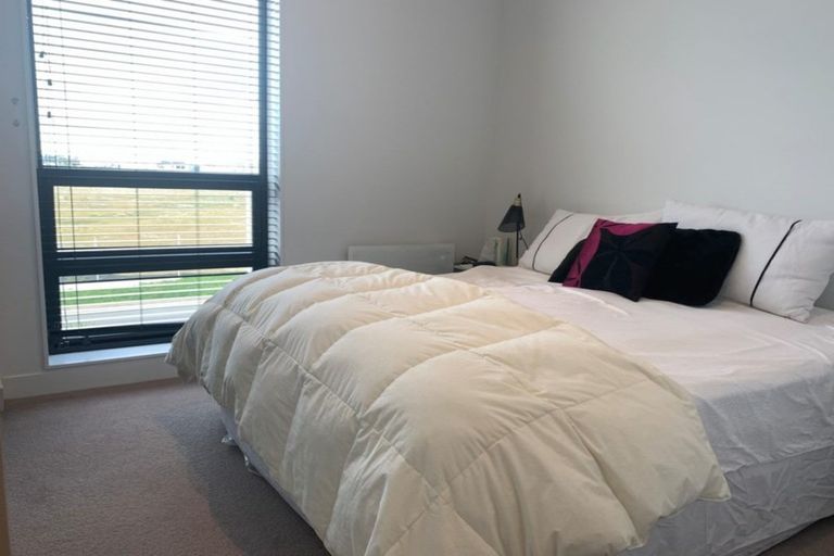 Photo of property in 232 Hobsonville Point Road, Hobsonville, Auckland, 0616