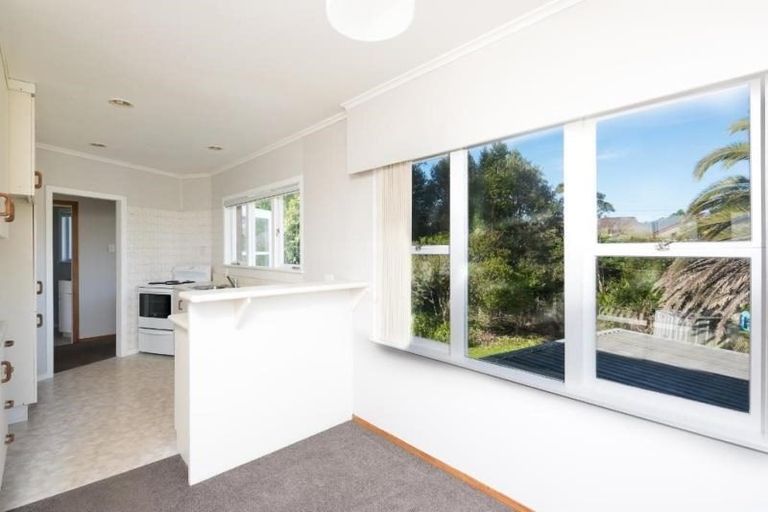 Photo of property in 1/13 Sunhill Road, Sunnyvale, Auckland, 0612