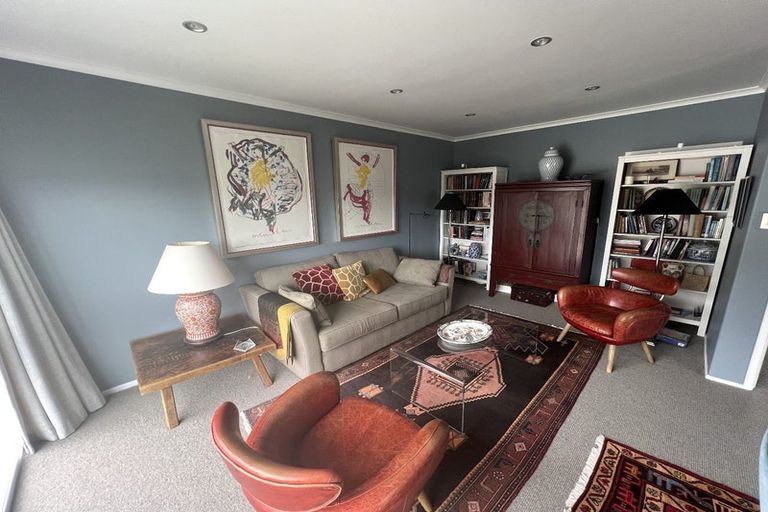 Photo of property in Kingsgate Flats, 10 Austin Street, Mount Victoria, Wellington, 6011