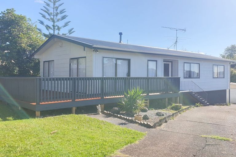 Photo of property in 19 Coey Place, Glen Eden, Auckland, 0602