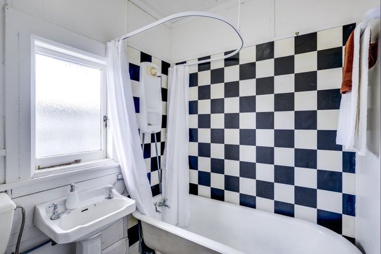 Photo of property in 95b Te Mata Road, Havelock North, 4130