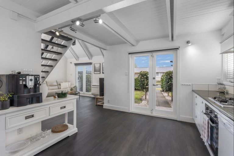 Photo of property in 1/10 Tisch Place, Belfast, Christchurch, 8051