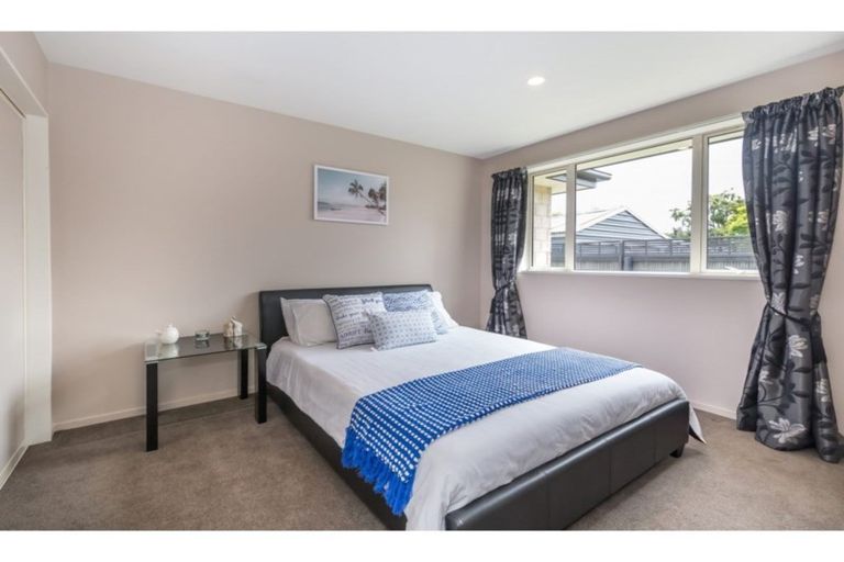 Photo of property in 78a Daniels Road, Redwood, Christchurch, 8051
