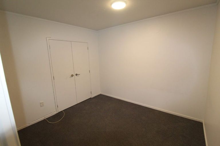 Photo of property in 25 Kamara Road, Glen Eden, Auckland, 0602