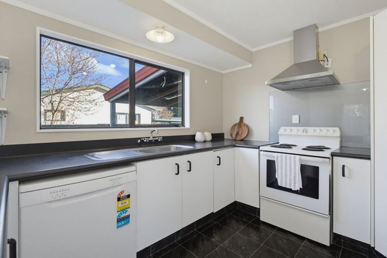 Photo of property in 47a Aquarius Drive, Kawaha Point, Rotorua, 3010