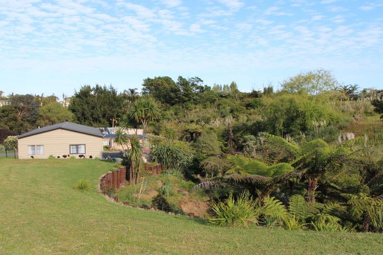 Photo of property in 21 Paradise Road, Coopers Beach, 0420