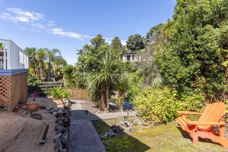Photo of property in 26 Coote Road, Bluff Hill, Napier, 4110