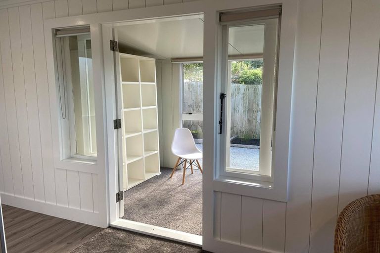 Photo of property in 8 Le Roy Terrace, Birkenhead, Auckland, 0626