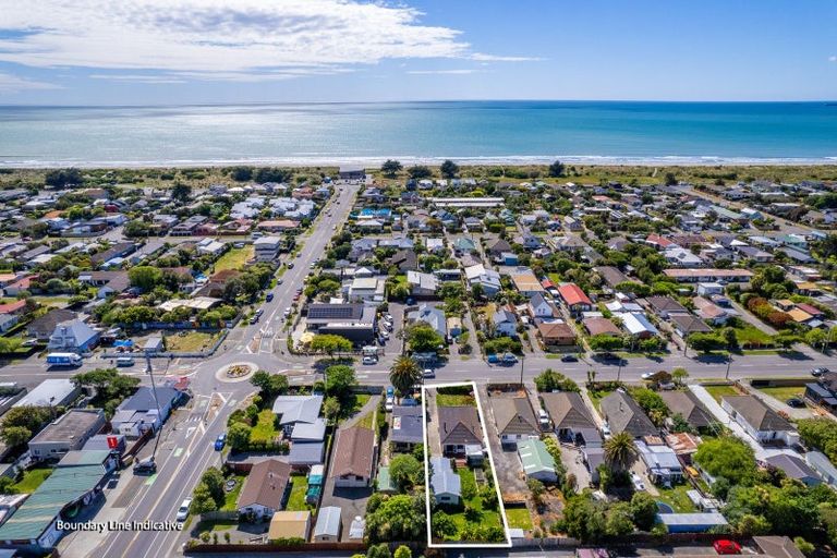 Photo of property in 96 Estuary Road, South New Brighton, Christchurch, 8062