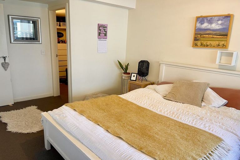 Photo of property in 1/410 The Esplanade, Island Bay, Wellington, 6023