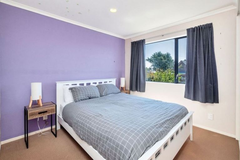 Photo of property in 19 Ashkirk Place, Wattle Downs, Auckland, 2103