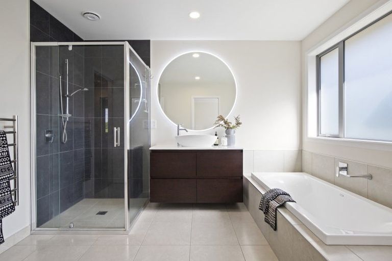 Photo of property in 13 William Andrew Road, Pukekohe, 2120