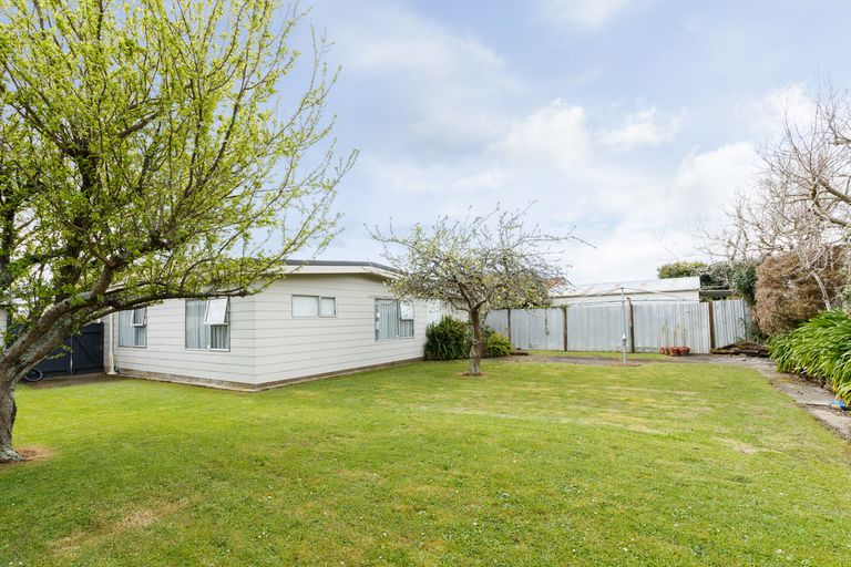 Photo of property in 6 Paradise Place, Milson, Palmerston North, 4414