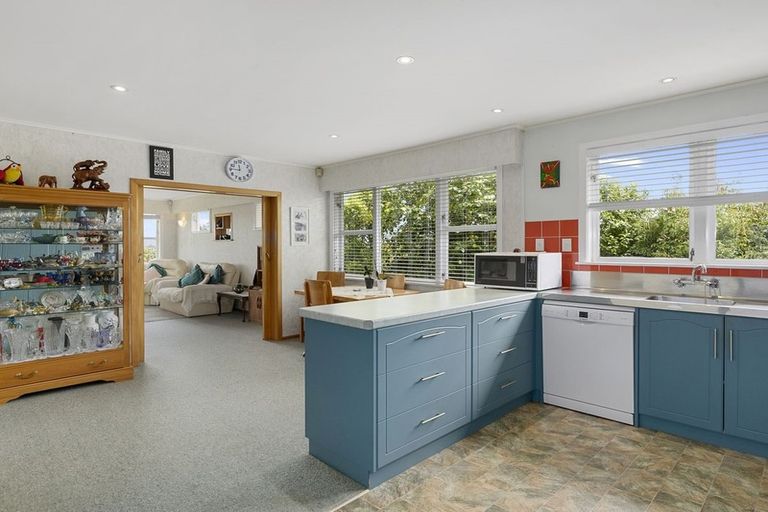 Photo of property in 1 Ratanui Road, Paraparaumu, 5032