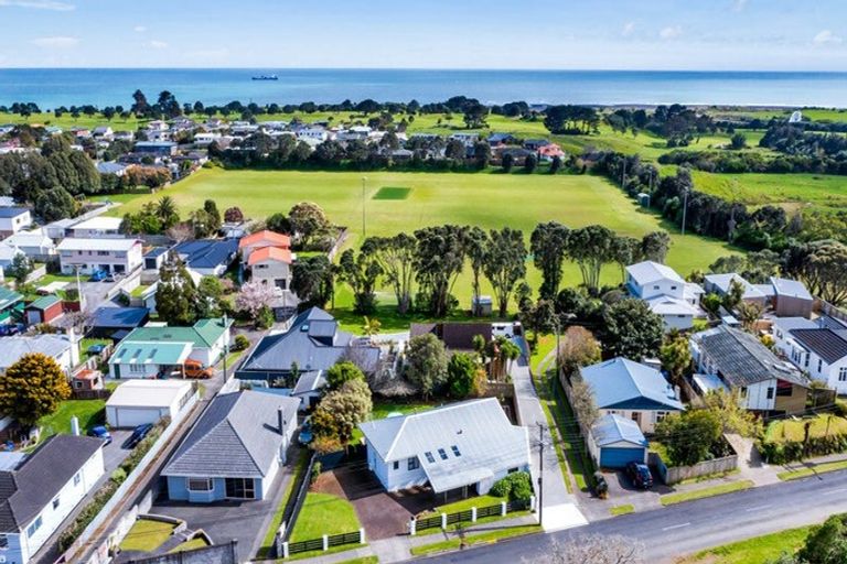 Photo of property in 101 Clemow Road, Fitzroy, New Plymouth, 4312