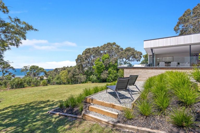 Photo of property in 17 Rangimaarie Crescent, Snells Beach, 0920