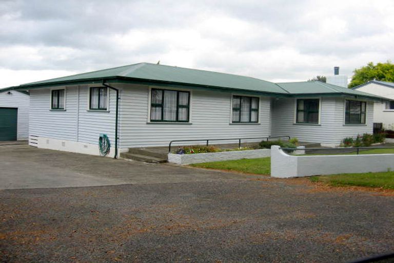 Photo of property in 2 Ford Street, Pahiatua, 4910