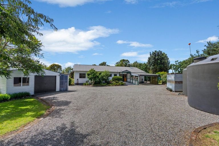 Photo of property in 38 Sutton Road, Te Horo, Otaki, 5582